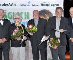 Guths-Muths-Ehrenplakette des LSB erhielten Ingrid Knorr (2.v.l.), Gerhard Hildebrandt (Mitte) und Horst Brodrecht (2. v.r.).