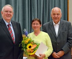 Auszeichnung Christina Schmelz mit der GutsMuths Ehrenplakette in Bronze