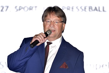 Moderator Volker Weber